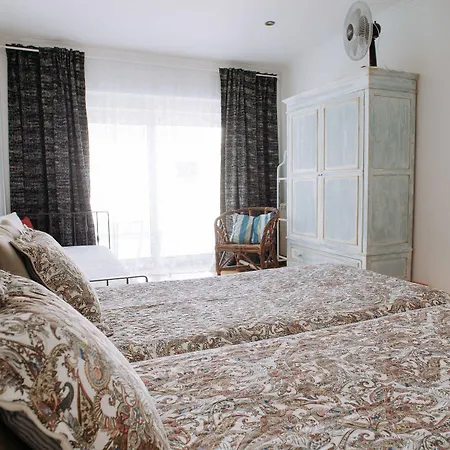 Petunia - 3* Cascais